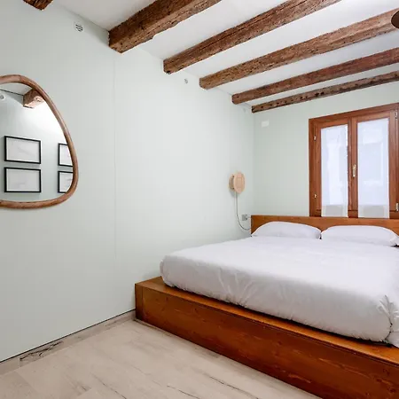 La Caorlina - Pied A Terre Apartment